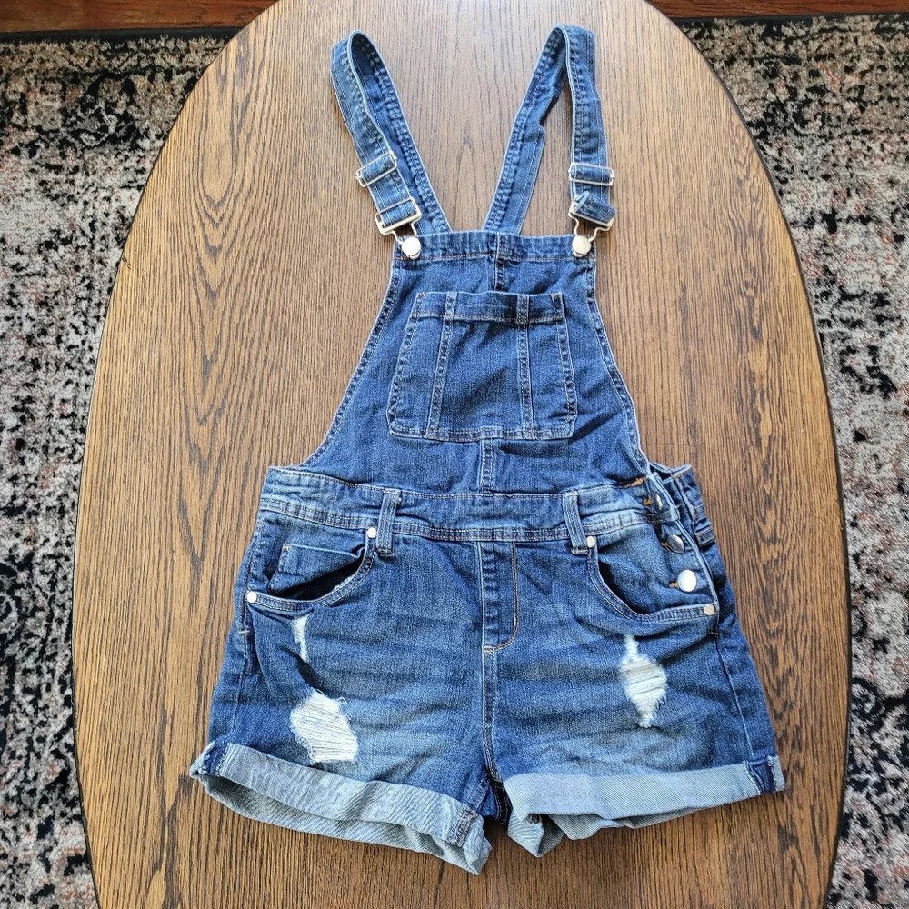 Dollhouse Distressed Cuffed Medium Wash Overalls Size Junior's 9 - Picture 3 of 11
